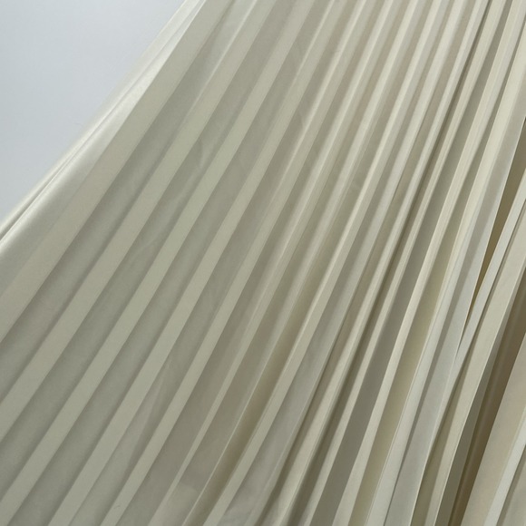 WDNY Pleated Circle Skirt Women's Medium Ivory Satin Holiday Christmas New Years - Picture 2 of 9